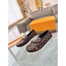 Louis Vuitton Low Shoes